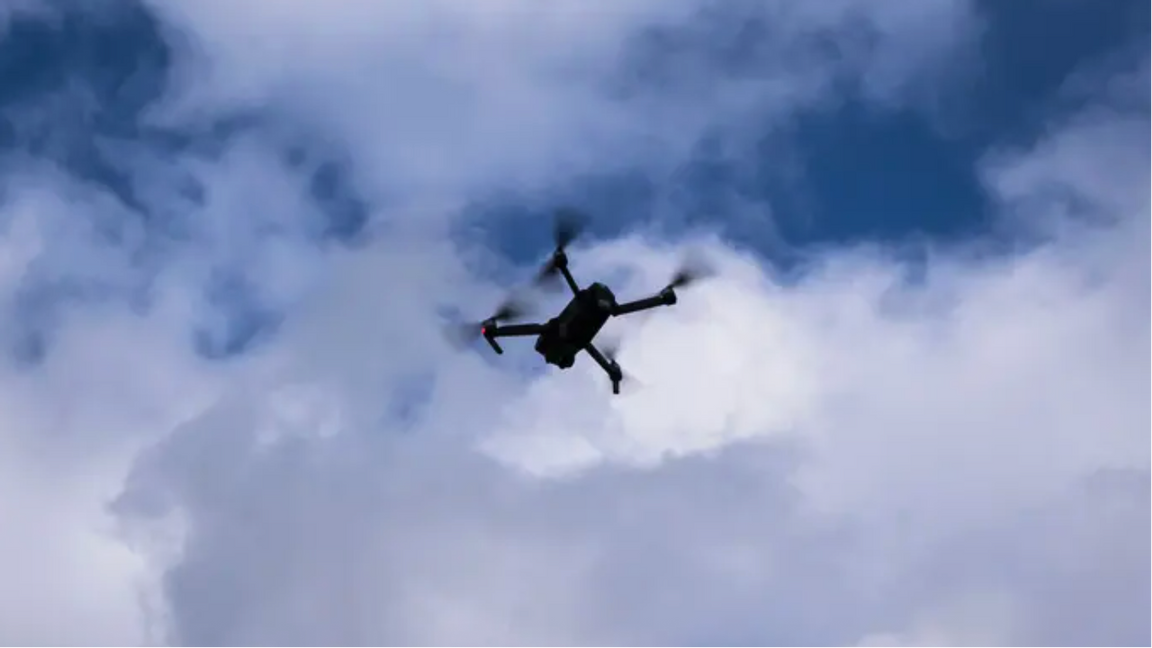 Genrebild på en drönare i luften. Foto: Henrik Holmberg/TT