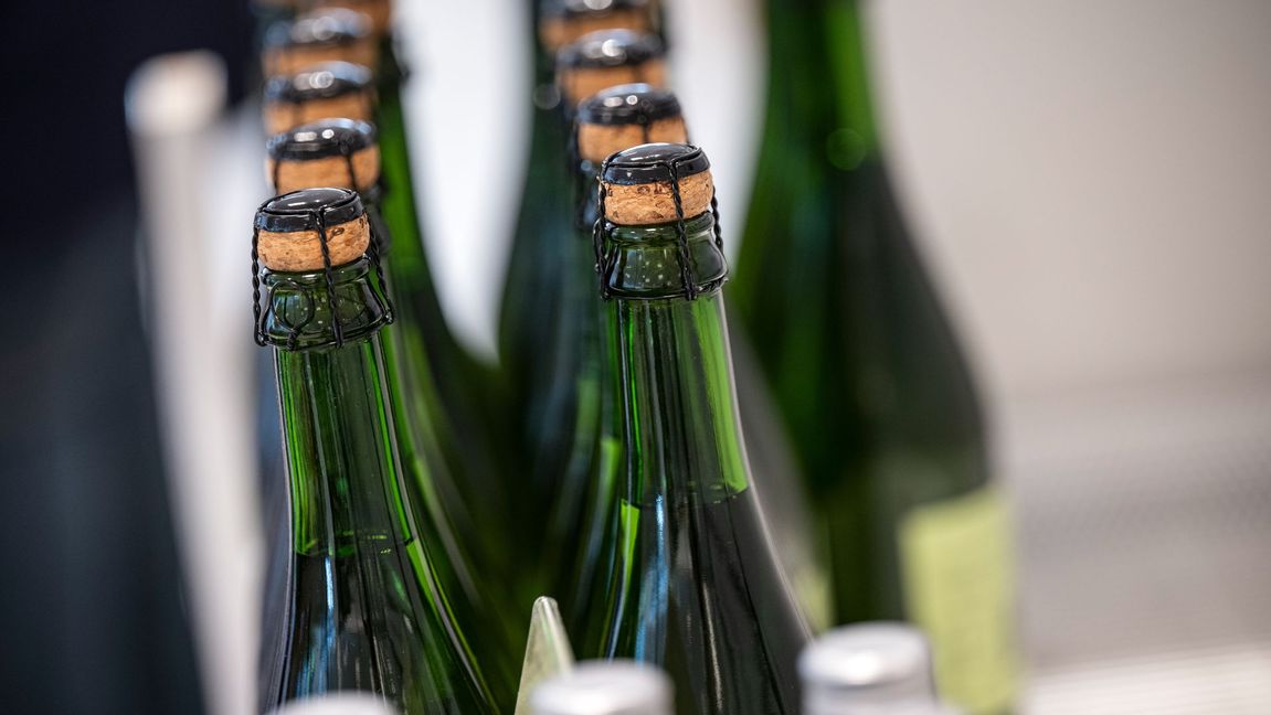 Genrebild. Riksdagens beslut om gårdsförsäljning omfattar tydliga begränsningar för vilka som får sälja och hur mycket varje besökare får köpa. Foto: Johan Nilsson/TT