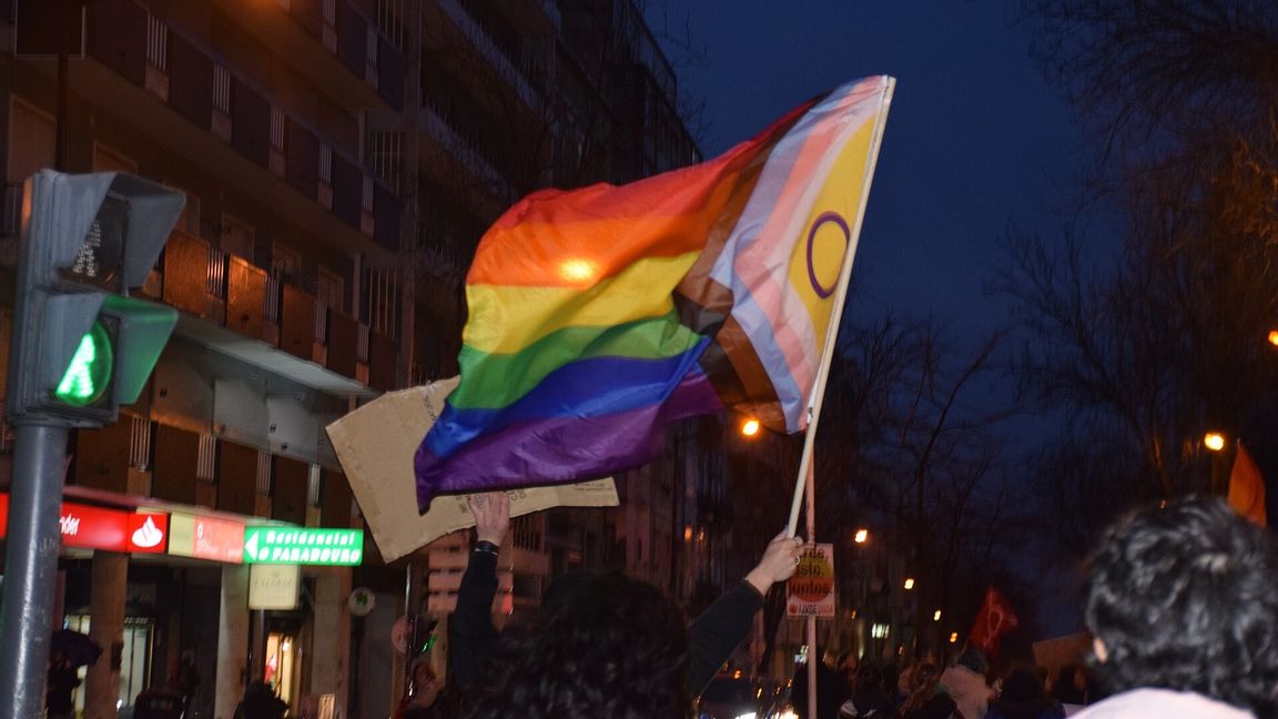 Progressiv prideflagga i Lissabon, Portugals huvudstad. Foto: Lua Eva Blue/CC BY 4.0