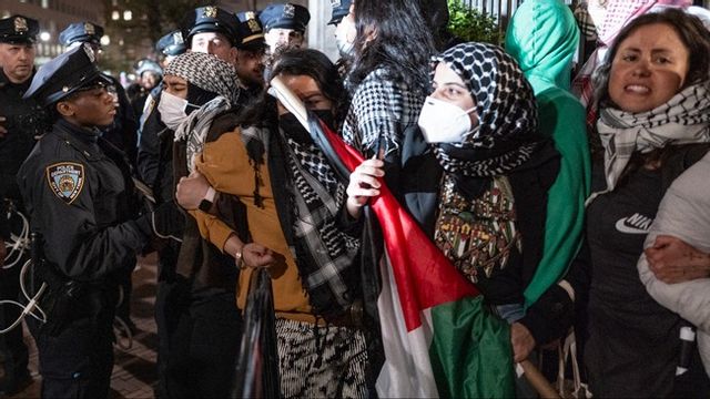 Demonstranter vid Columbia University. Foto: AP