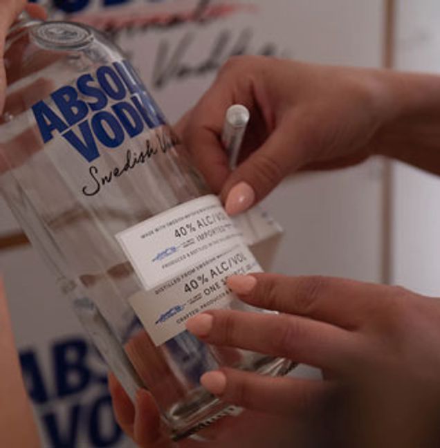 Absolut Vodka byter design