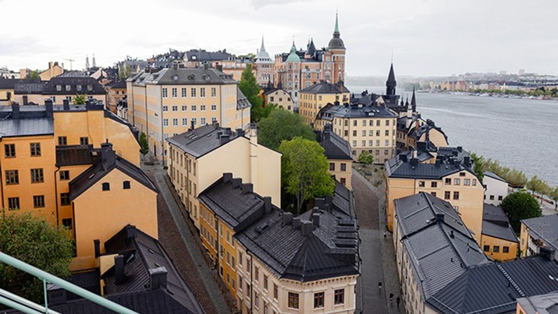 Den journalisttäta stadsdelen Södermalm och Riddarfjärden sett från en takbar. Foto: Ali Lorestani/TT