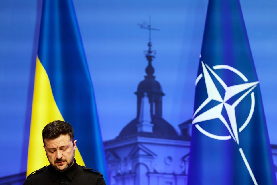 Ukrainas president Volodymyr Zelenskyj begärde mer stöd vid ett Natomöte i Vilnius i måndags. Foto: Mindaugas Kulbis/AP/TT
