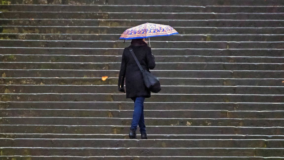 Myndigheten misstänker att kvinnor är mer benägna att rapportera sina symtom. Foto: Jens Meyer/TT.