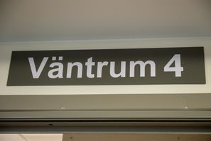 De patienter som är listade på de två vårdcentralerna som stängs får nu söka sig till andra vårdcentraler. Arkivbild. Samuel Steén/TT