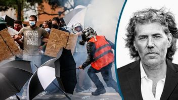 Är detta antirasister eller rasister? Vem vet. FOTO: Douglas R. Clifford / TT