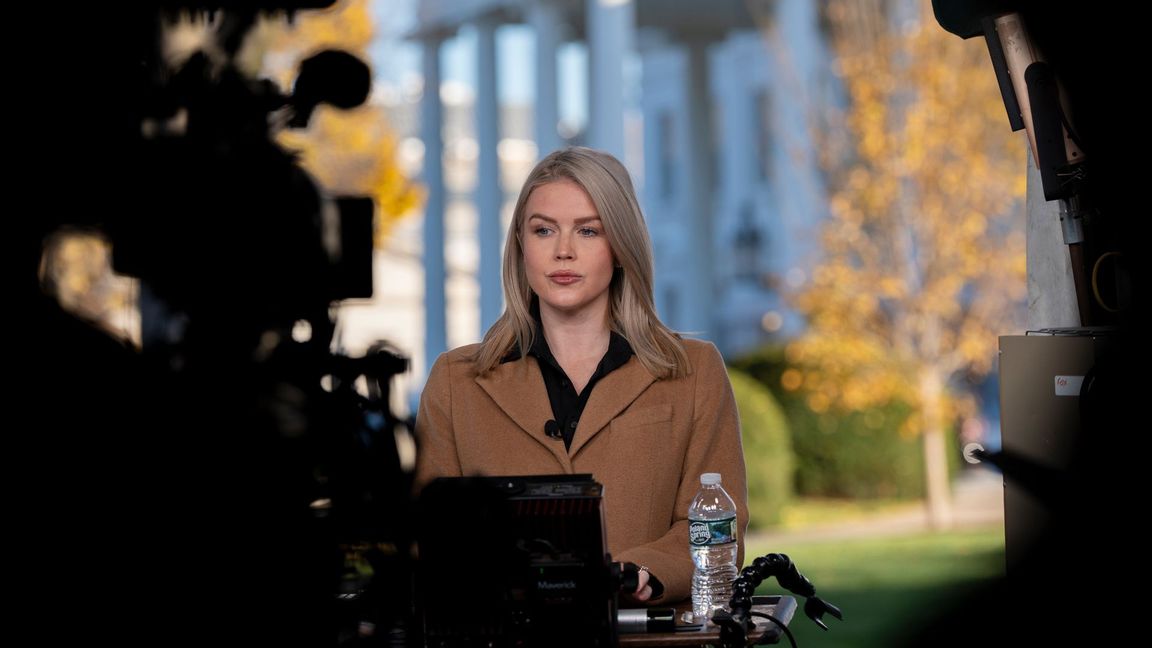 Karoline Leavitt har inte haft kontakt med sin brorsons mamma på flera år enligt en källa. Foto: Alex Brandon/AP/TT