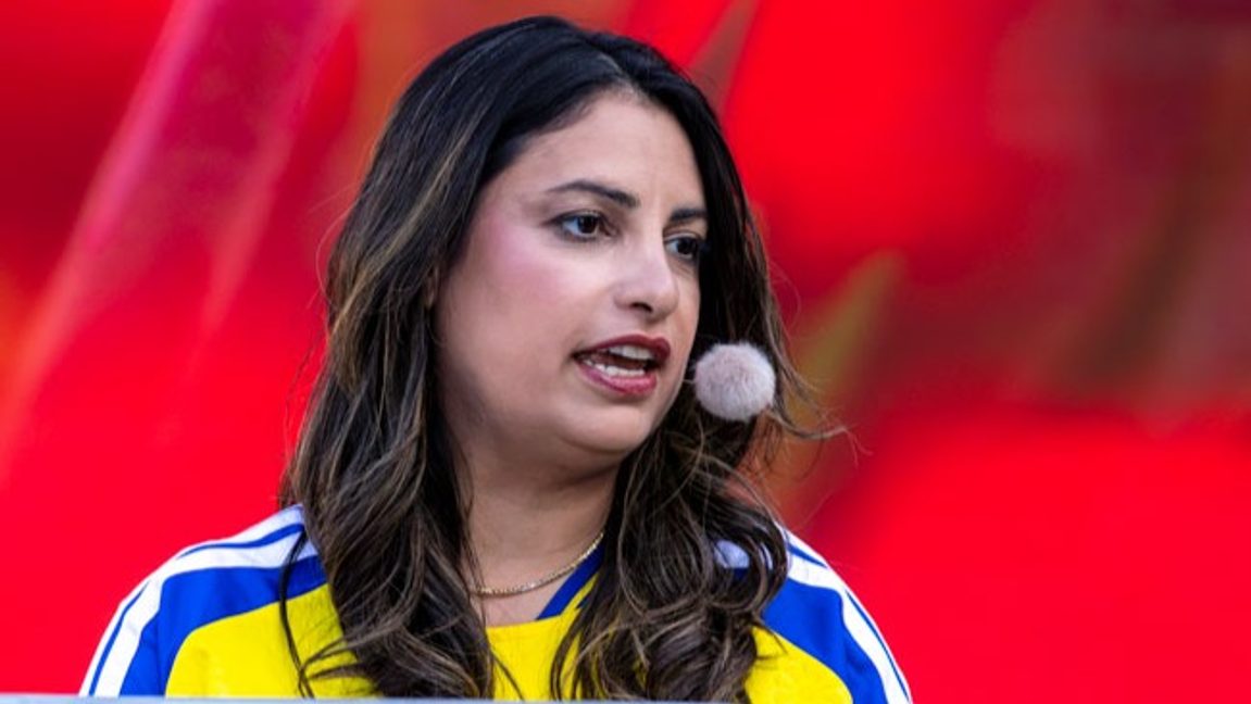 Vänsterpartiets ledare Nooshi Dadgostar. Foto: Bene Riobó, CC BY-SA 4.0.