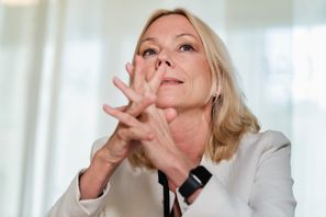 Större underskott för statens betalningar än prognosen i april, konstaterar Riksgälden, med chefen Karolina Ekholm. Arkivbild. Foto: Stina Stjernkvist/SvD/TT