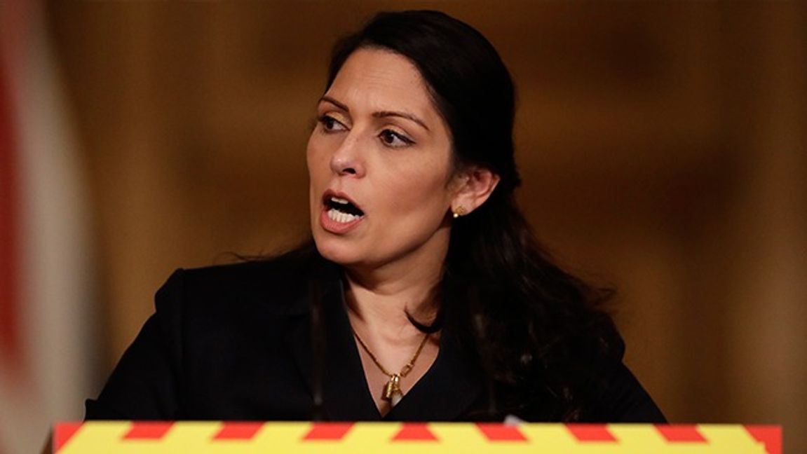 Toriespolitikern och inrikesministern Priti Patel. Foto: Matt Dunham/AP/TT