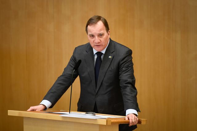 I sitt Facebookinlägg lyfter Löfven frågan om Kristersson kommer erbjuda SD en plats i en framtida regering eller inte. FOTO: Carl-Olof Zimmerman/TT.