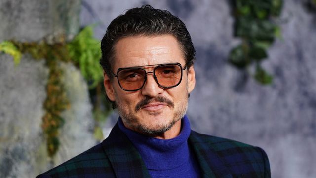 Skådespelaren Pedro Pascal kallar Harry Potter-författaren för en ”avskyvärd förlorare”. Foto: Jordan Strauss/AP/TT