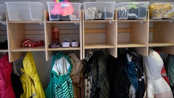 Minst åtta barn i en förskoleklass i Göteborg fick munnen förtejpad av en lärare som straffmetod. Genrebild. Foto: Fredrik Sandberg/TT.