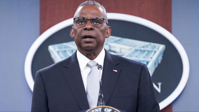 USA:s försvarsminister Lloyd Austin har lagts in på intensivvårdsavdelning. Arkivbild. Foto: KEVIN WOLF/AP/TT