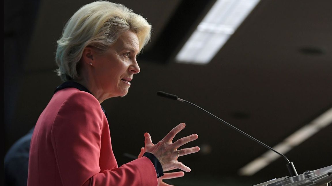 Ursula von der Leyen håller tal. Foto: John Thys/AP/TT