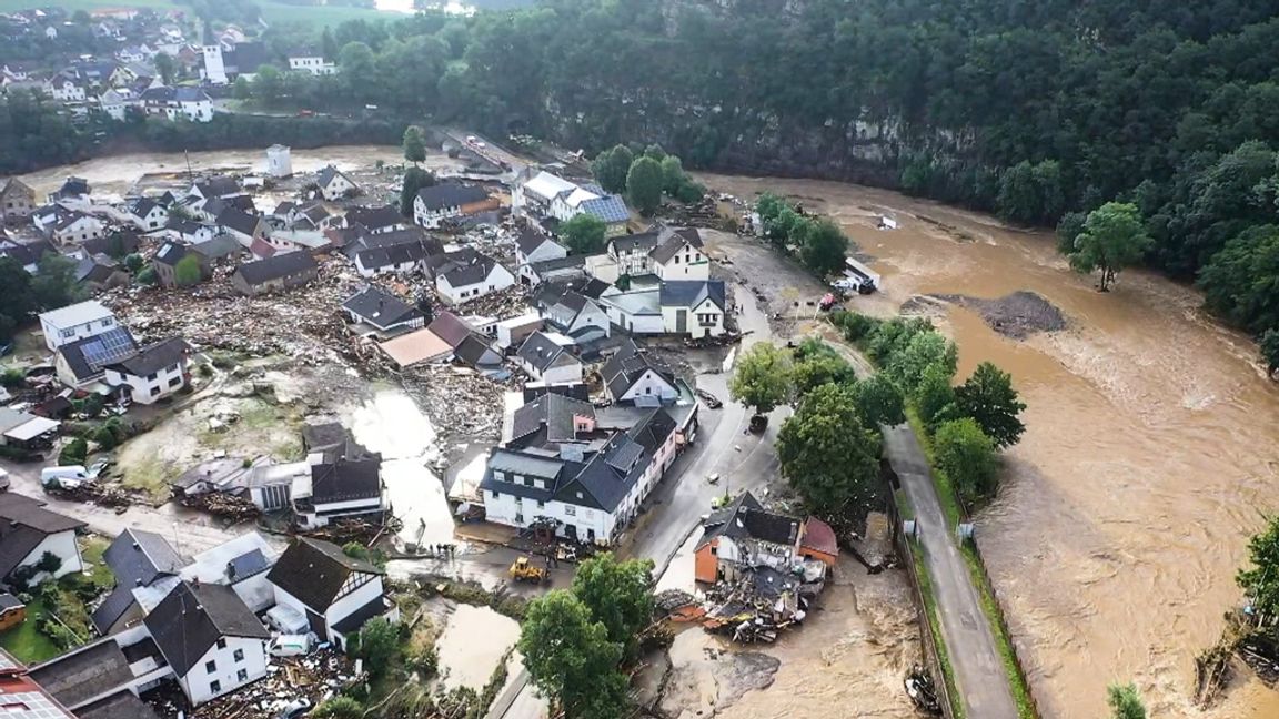 Drönarbild tagen över Schuld i Tyskland på torsdagen. Christoph Reichwein/DPA/AP/TT.