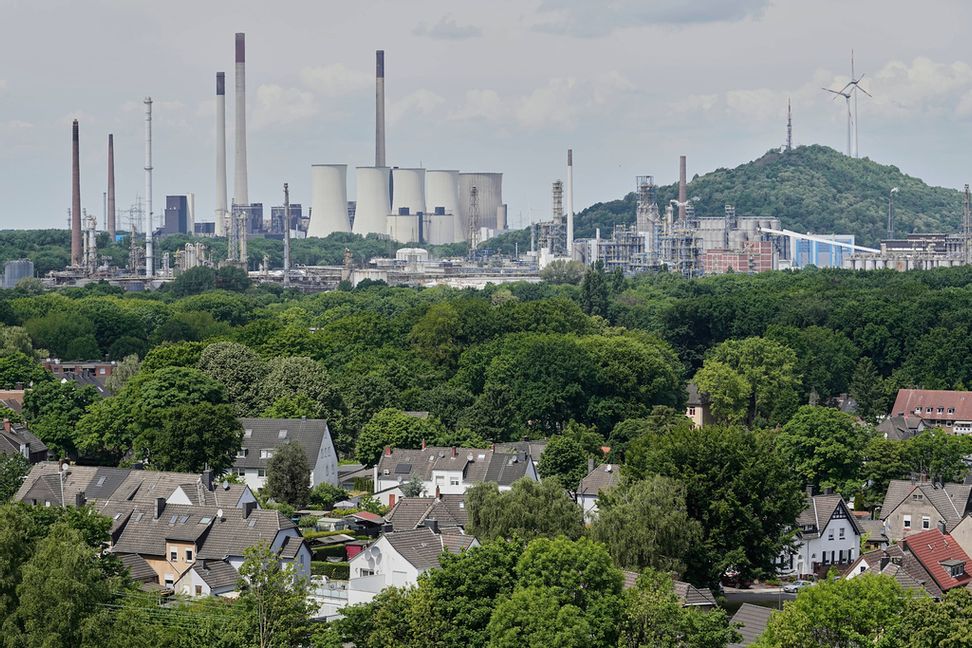 Ett kolkraftverk i tyska Gelsenkirchen på en bild från i maj. Foto: Martin Meissner/AP/TT