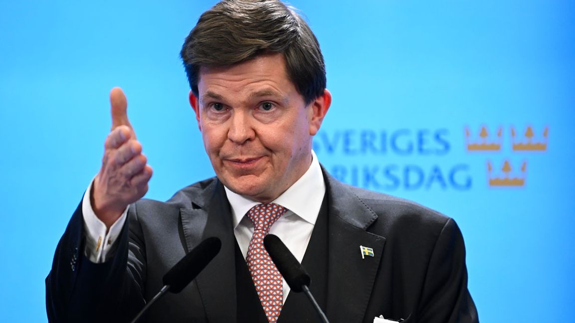 Talmannen Andreas Norlén (M), meddelade att han gett Ulf Kristersson (M) att sondera terrängen för att bilda en ny regering. Foto: Anders Wiklund/TT