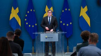 Ett perspektivskifte. Gunnar Strömmer presenterar regeringens nya kriminalpolitik. Foto: Maja Suslin/TT