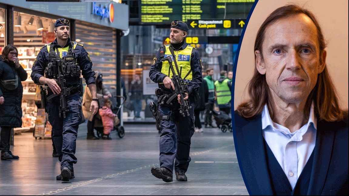 Det islamistiska terrorhotet ledde till att polis med förstärkningsvapen patrullerade gator och torg inför julhelgen 2023. Foto: Johan Nilsson/TT
