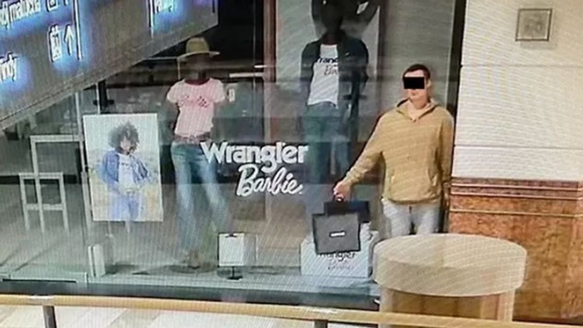 Varken personal eller shoppingcentrets besökare noterade något utöver det vanliga, hävdar polsk polis. Foto: Polisen i Warszawa