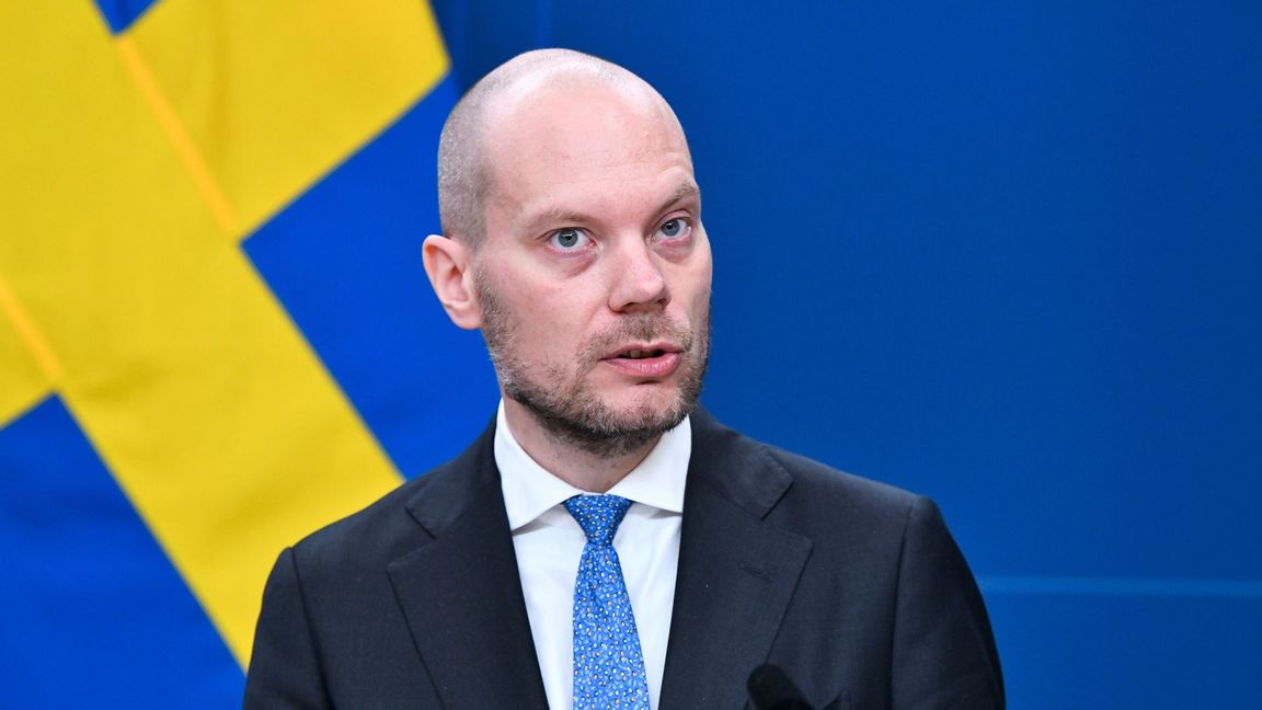 Sverigedemokraternas miljöpolitiska talesperson Martin Kinnunen anser att transportmålet är orealistiskt. Foto: Lars Schröder/TT