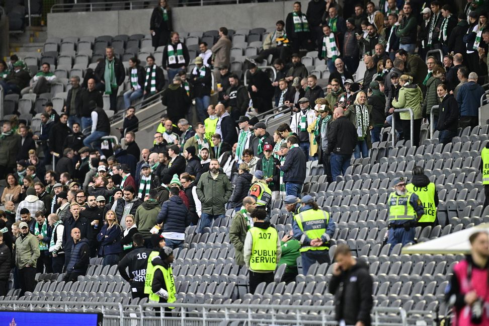 Derbyt mellan Hammarby och Djurgården i slutet av oktober fick avbrytas. Magnus Lejhall/TT