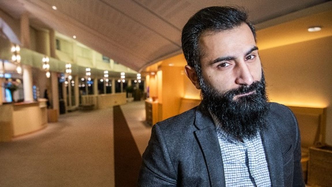 Hanif Bali startar julinsamling för misshandlad familjefar