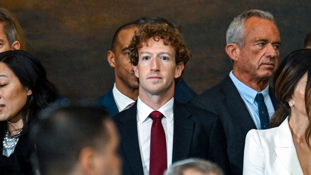 Metas vd och grundare Mark Zuckerberg under installationen av Donald Trump som USA:s president i januari. Foto: Kenny Holston/The New York Times via AP/TT
