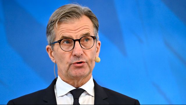 Riksbankschef Erik Thedéen i samband med senaste räntebeskedet i november. Foto: Anders Wiklund/TT