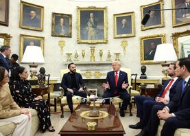 El Salvadors president Nayib Bukele tillsammans med sin amerikanske kollega Donald Trump i Vita huset i måndags. Foto: AP/TT