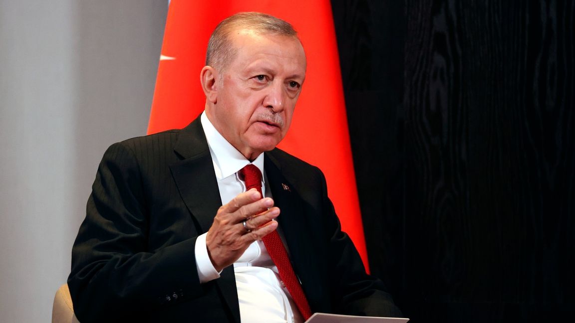 Den turkiska presidenten Recep Tayyip Erdoğan i Uzbekistan. Foto: Alexandr Demyanchuk/AP/TT