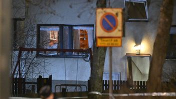 Polisen larmades till ett flerfamiljshus i Fagersjö. Foto: HENRIK MONTGOMERY/TT