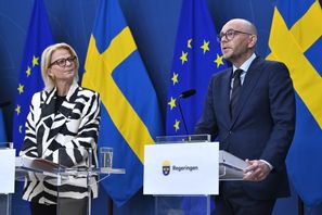 Finansminister Elisabeth Svantesson (M) och arbetsmarknadsminister Johan Britz (L). Arkivbild. Foto: Lars Schröder/TT