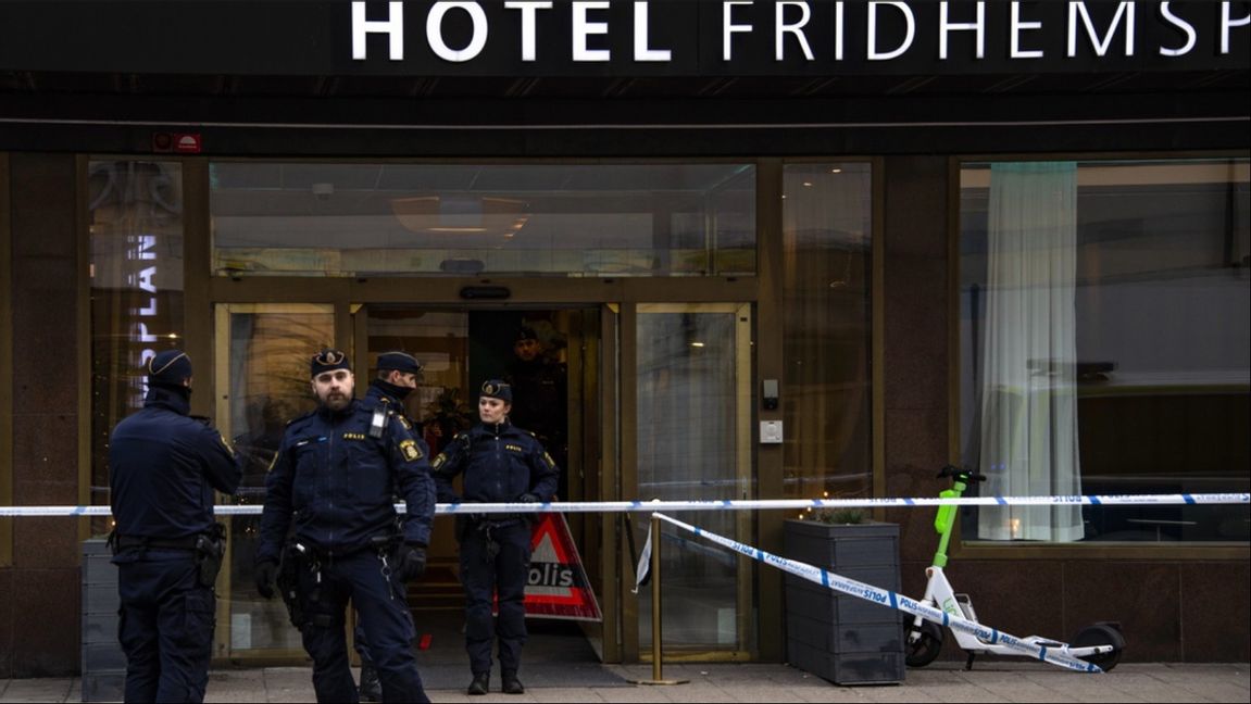 Polisen spärrade av Hotel Fridhemsplan efter mordet 22 december i fjor. Foto: Lotte Fernvall/Aftonbladet/TT