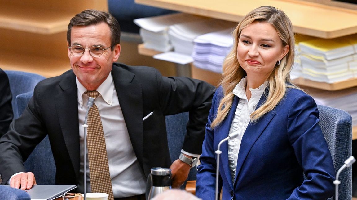 Ulf Kristersson (M) och Ebba Busch (KD) i riksdagen under onsdagens partiledardebatt. Foto: Jonas Ekströmer/TT