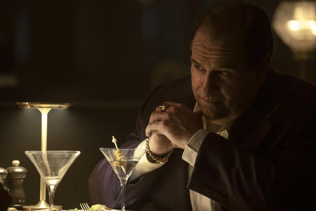 För den som vill se Colin Farrell i "The Penguin" på HBO Max men har lånat ett lösenord kan det snart bli problem. Pressbild. Warner Bros Discovery/HBO Max