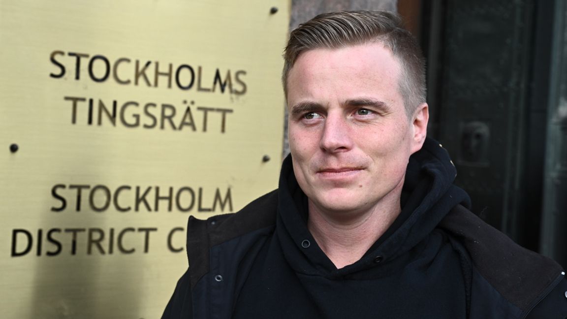 Jonathan Ravelin i samband med att stämningen lämnades in i fjol. Foto: Claudio Bresciani/TT