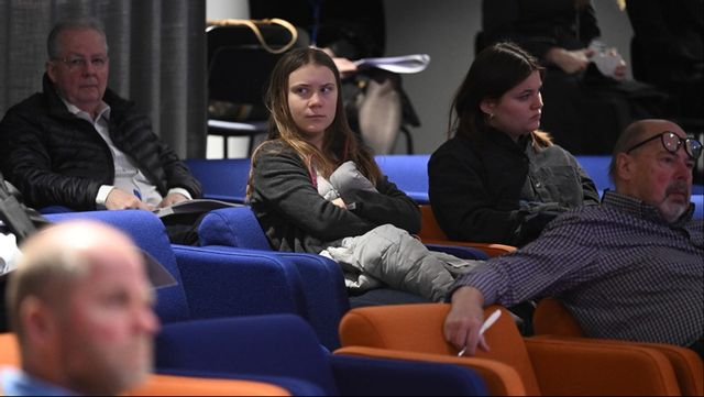 Greta Thunberg från Fridays for future vid flygbolaget SAS årsstämma på bolagets huvudkontor i Frösundavik i Solna. Foto: JESSICA GOW/TT