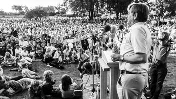 Det var Olof Palme som startade Almedalen. På hans tid var det bara några få tal. I dag är det tusentals aktiviteter. Foto: Andi Loor / SvD / TT /