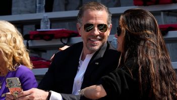 Syskonen Biden. Hunter har har långvariga problem med alkohol och narkotika och står dessutom inför åtal för skattebrott och vapenbrott. Foto: Patrick Semansky/TT