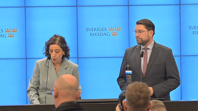 Simona Mohamsson (L) och Jimmie Åkesson (SD). Foto: Skärmdump Youtube
