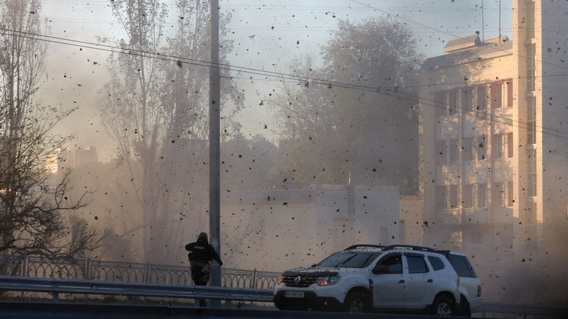 Drönarattacker mot den ukrainska huvudstaden Kiev. Foto: Vadym Sarakhan/AP/TT 