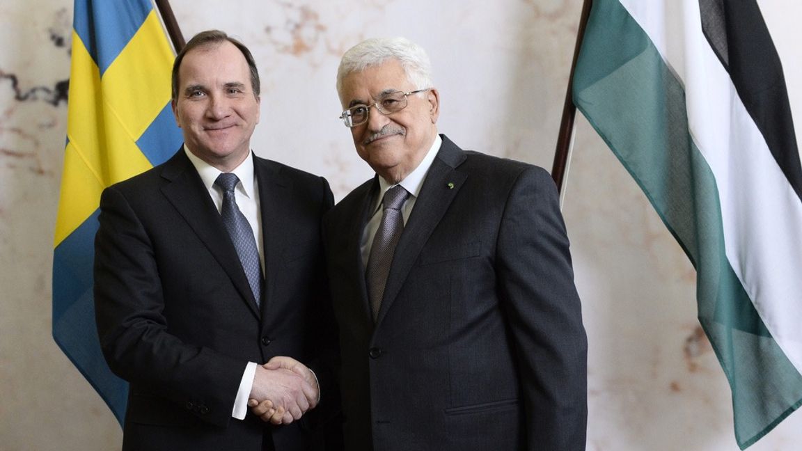 Ingen tvingade Löfven att bjuda in Abbas och ingen frågade varför en förintelseförnekare skulle få besöka Rosenbad. Foto: JONAS EKSTRÖMER / TT