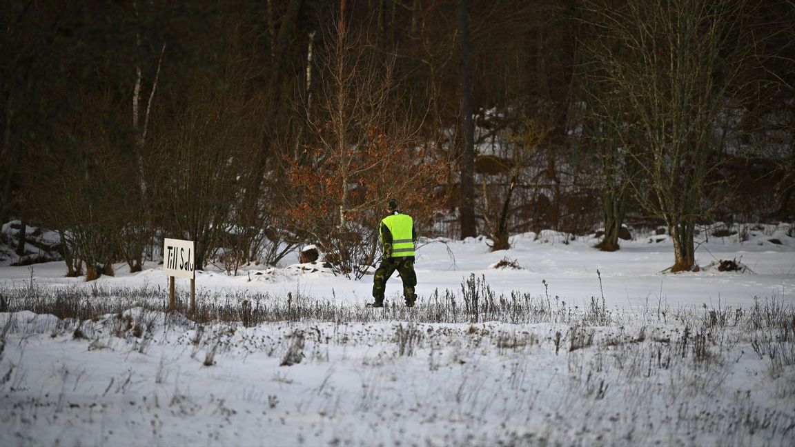 Försvarsmakten bistår i sökandet. Foto: Blåljus Falkenberg