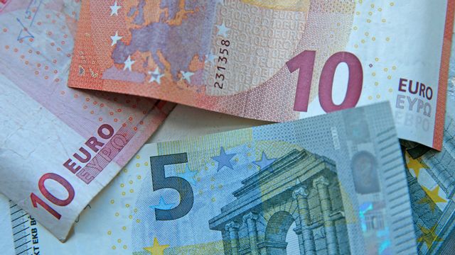 Knappt var tredje svensk skulle rösta ja till euron i en folkomröstning enligt SCB. Foto: Vidar Ruud/NTB/TT 