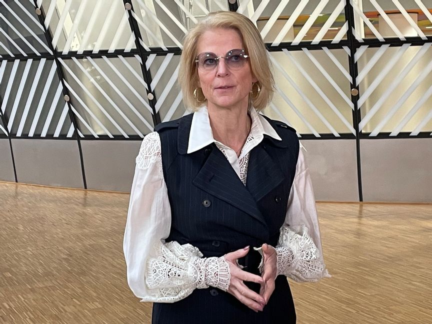 Finansminister Elisabeth Svantesson på väg in till tisdagens EU-möte i Bryssel. Foto: Wiktor Nummelin/TT