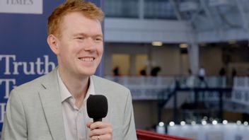 Johnny Patterson har skrivit en bok som bland annat förklarar naiviteten kring invandring och integration Skärmdump från X