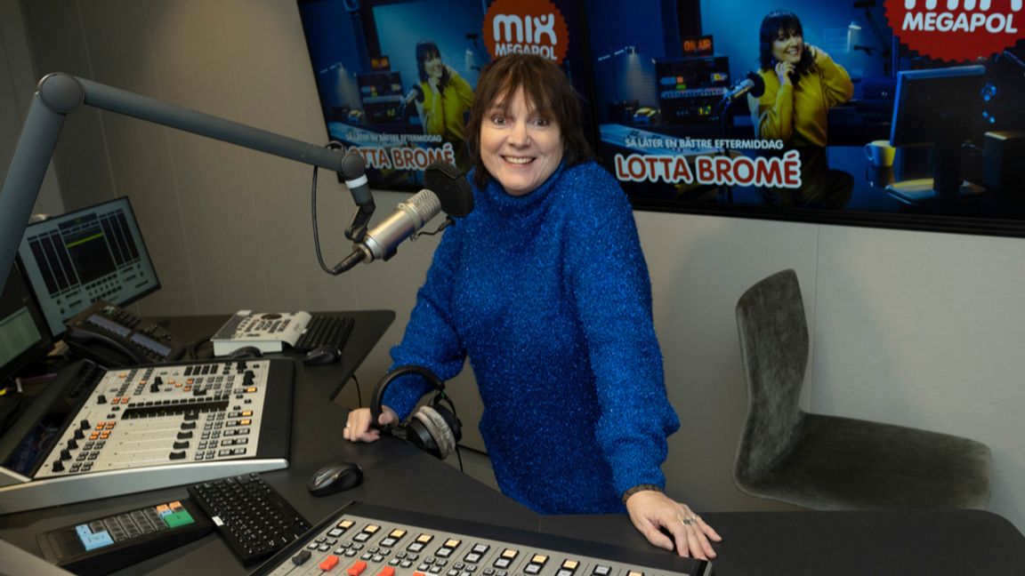 Lotta Bromé, programledare och radioprofil fotograferad i studion hos Mix megapol i Marieberg i Stockholm.  Fredrik Sandberg/TT