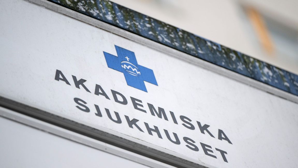 Skylt till Akademiska sjukhuset i Uppsala. Foto: Christine Olsson/TT